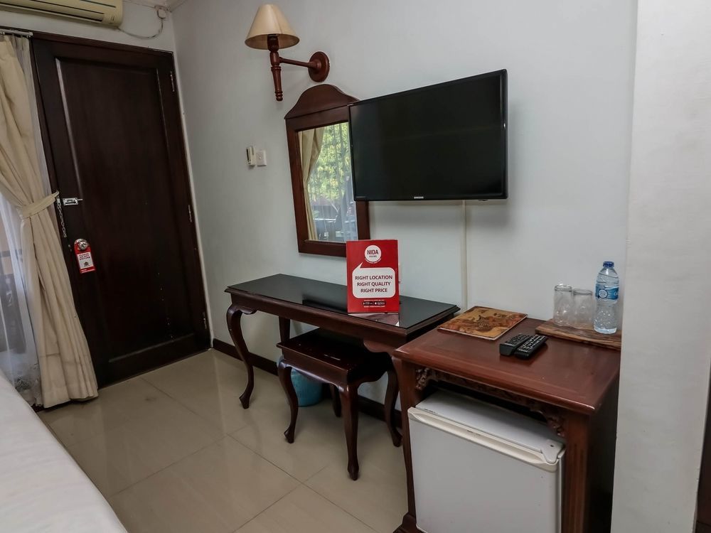 Legian Beach Hotel Kuta Lombok Esterno foto